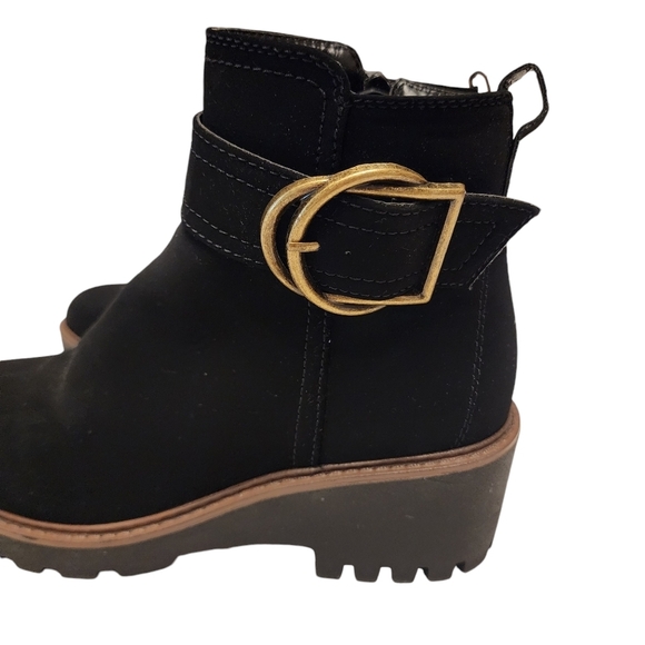 Bamboo Hopeful Faux Suede Lug Zip-Up Ankle Booties Sz 7 - Picture 2 of 10